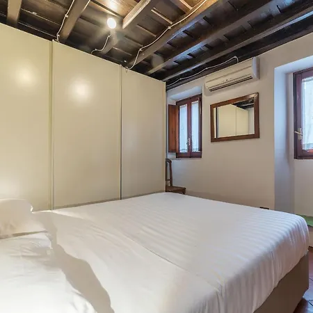 Apartment Stylish Flat Domus Aurea *
